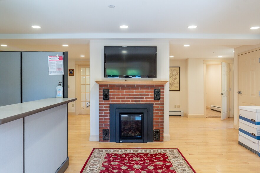 More Photos Of 61 County Rd, Gorham Office For Sale