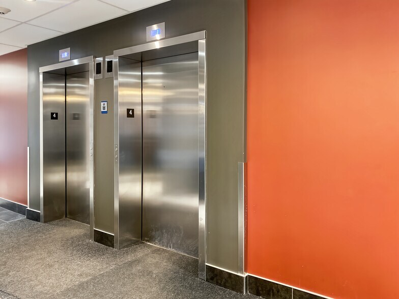 More Photos Of 1190B Rue De Courchevel, Lévis Coworking Space