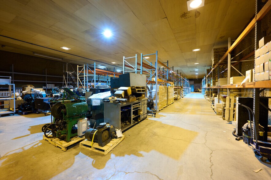 More Photos Of 352 Center St, Caledonia Manufacturing For Sale