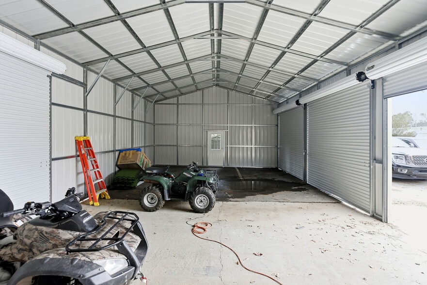 More Photos Of 961 Shallowford Rd NE, Kennesaw Warehouse For Sale