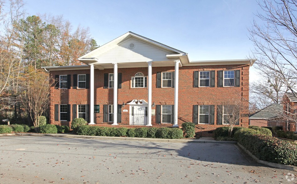 More Photos Of 7436 Forest Ct, Irmo Office For Lease