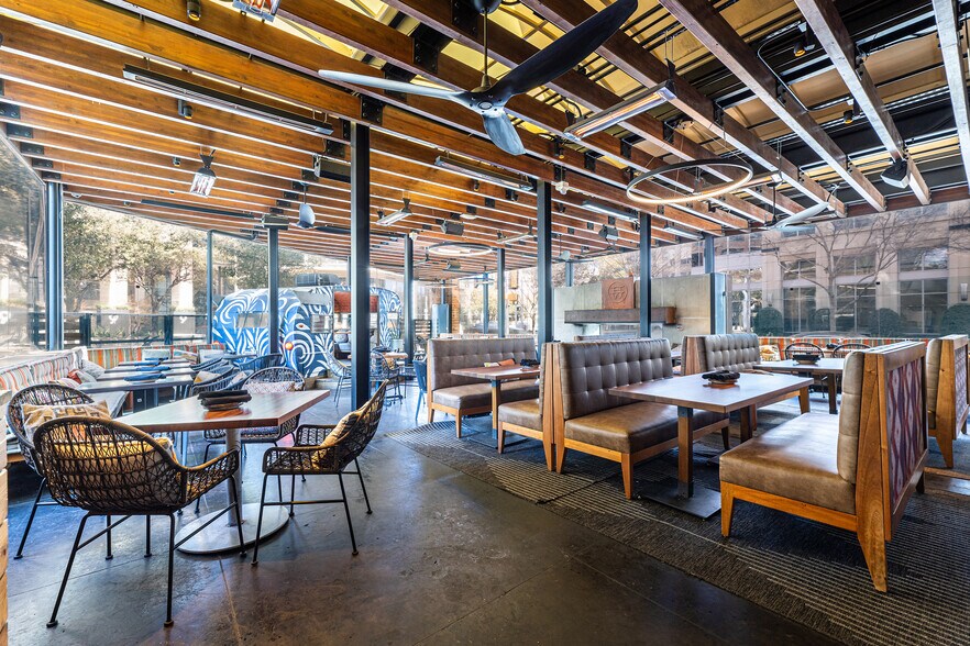 More Photos Of 1920 McKinney Ave, Dallas Office For Lease