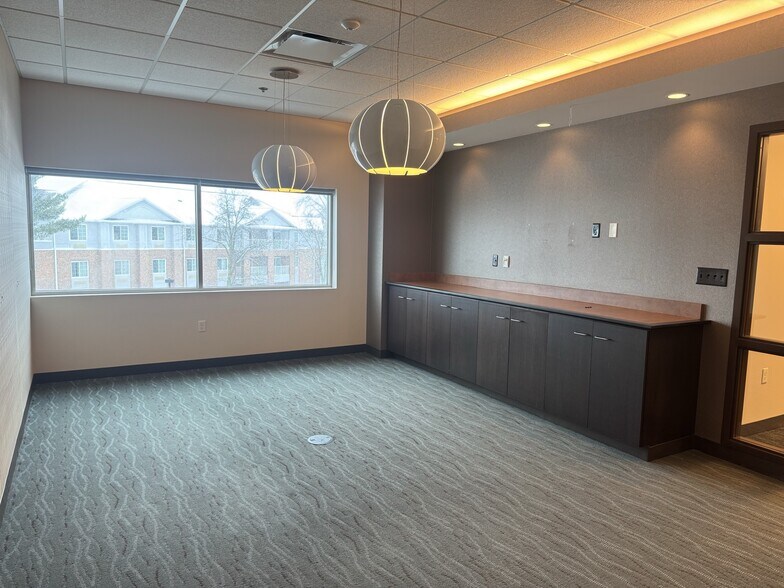 More Photos Of 3838 N Main St, Mishawaka Medical For Lease