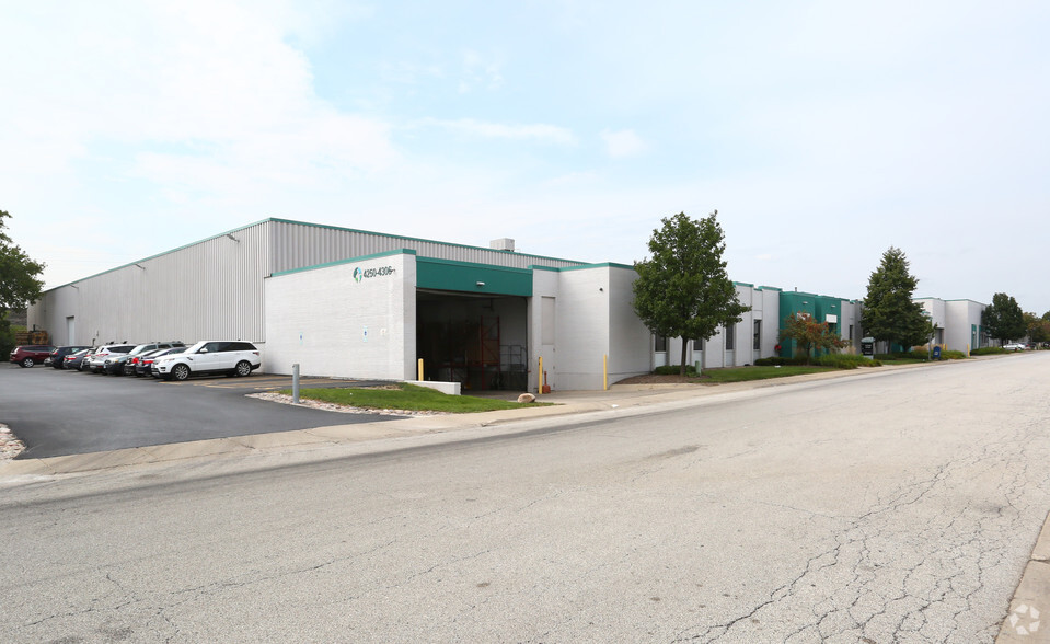 Primary Photo Of 4250-4306 United Pky, Schiller Park Industrial For Sale