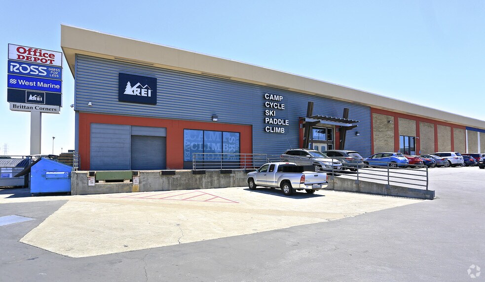 More Photos Of 1119 Industrial Rd, San Carlos General Retail For Lease