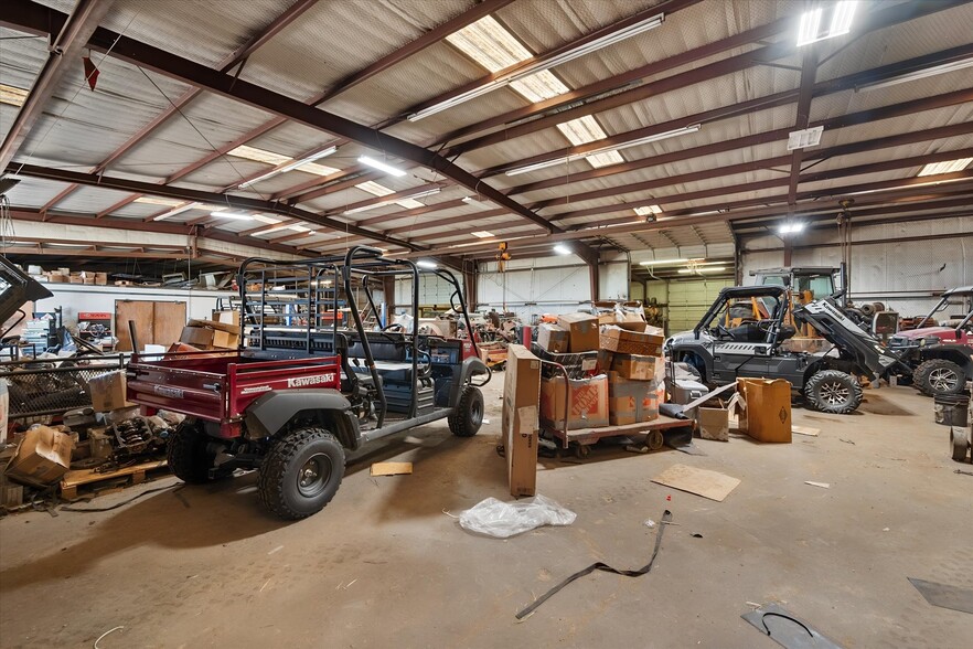 More Photos Of 3151 Int 45 E hwy, Corsicana Warehouse For Sale