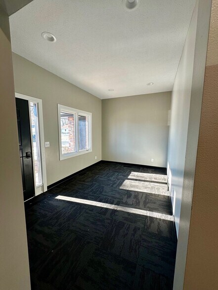 More Photos Of 140 E 22nd St, Fremont Medical For Sale