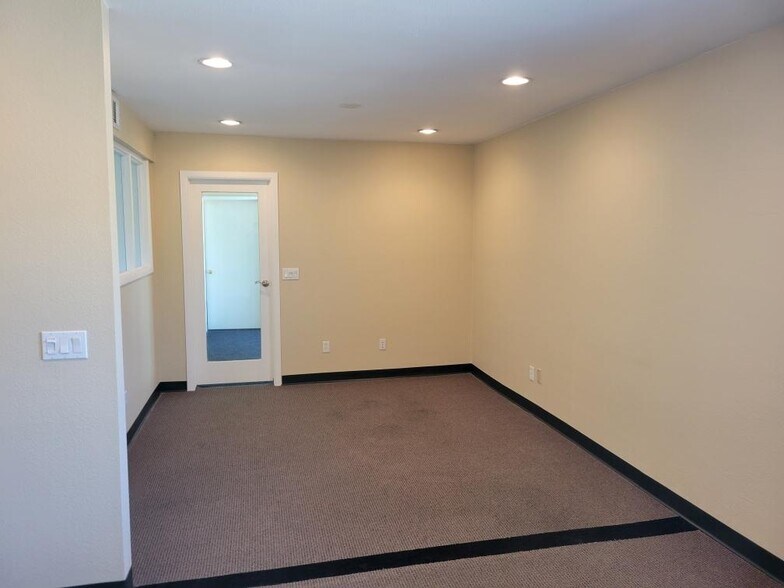More Photos Of 16801 Van Buren Blvd, Riverside Unknown For Lease