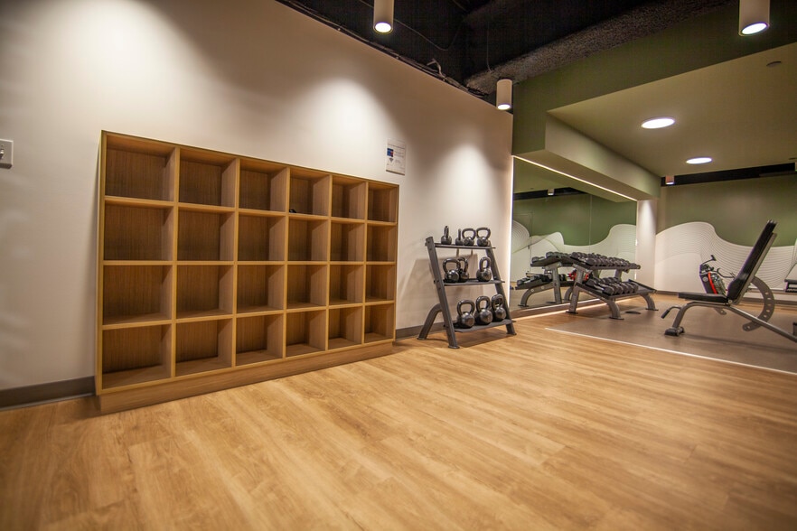 More Photos Of 805 SW Broadway, Portland Office For Lease