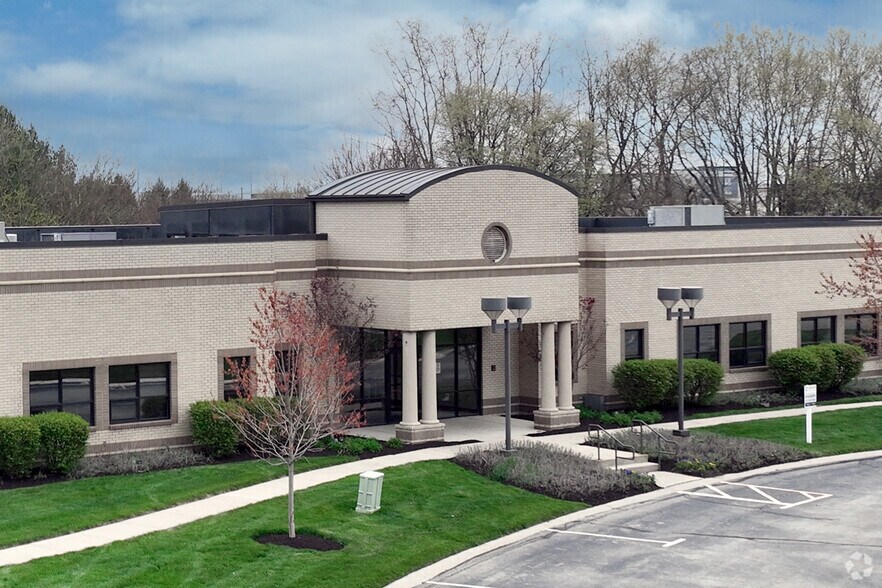 More Photos Of 3021 E 98th St, Indianapolis Unknown For Lease