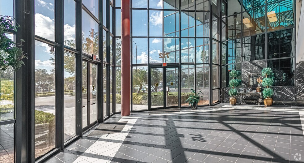 More Photos Of 712 US Highway 1, North Palm Beach Office For Sale