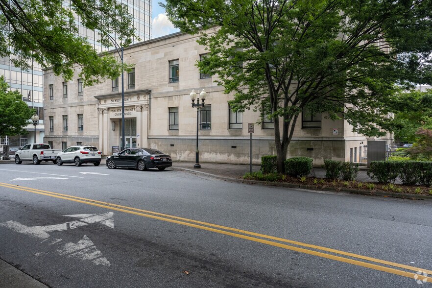 More Photos Of 50 W 4th St, Winston-Salem Apartments For Lease