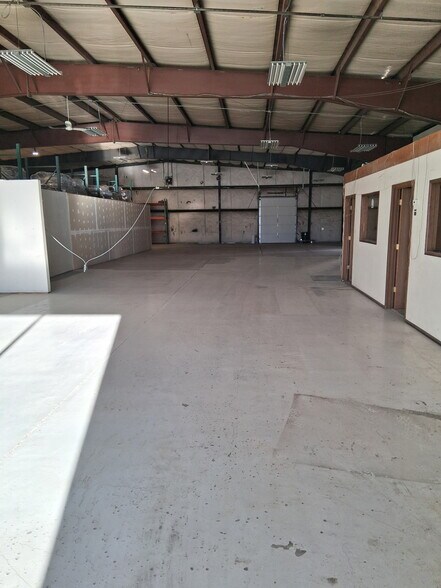 More Photos Of 3110 W Broadway St, Missoula Distribution For Lease