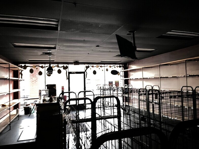 More Photos Of 210 Highway 12 W, Starkville Storefront For Lease