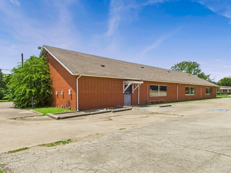 More Photos Of 5021 Stanley Ave, Fort Worth Flex For Lease