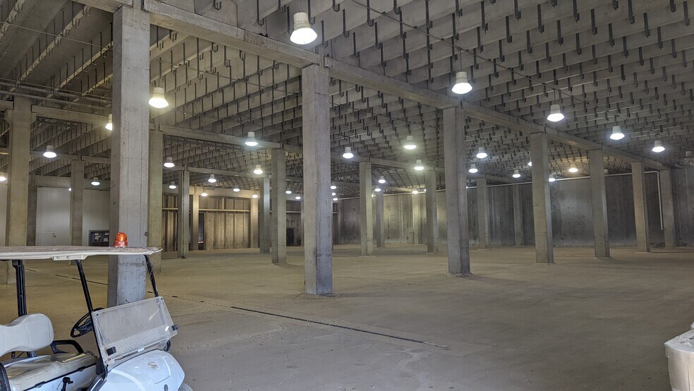 More Photos Of 2226 FM 3183, Plainview Food Processing For Lease