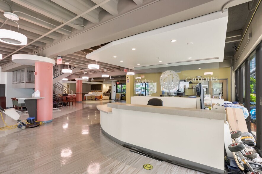 More Photos Of 400 N Andrews Ave, Fort Lauderdale Medical For Lease