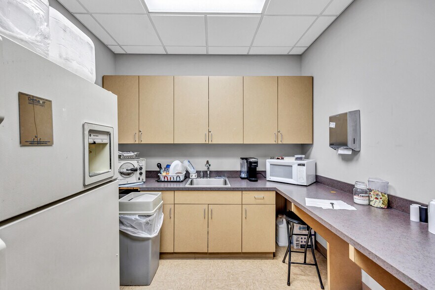 More Photos Of 812 W Innes St, Salisbury Medical For Sale