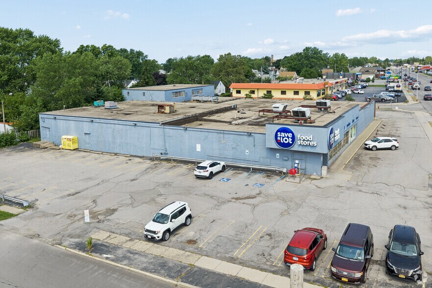 More Photos Of 3640 Delaware Ave, Tonawanda Supermarket For Sale