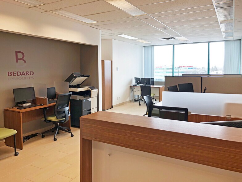 More Photos Of 940-950 Blvd St-Jean, Pointe-claire Unknown For Lease