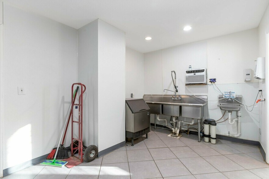 More Photos Of 745 Federal Blvd, Denver Office Residential For Sale