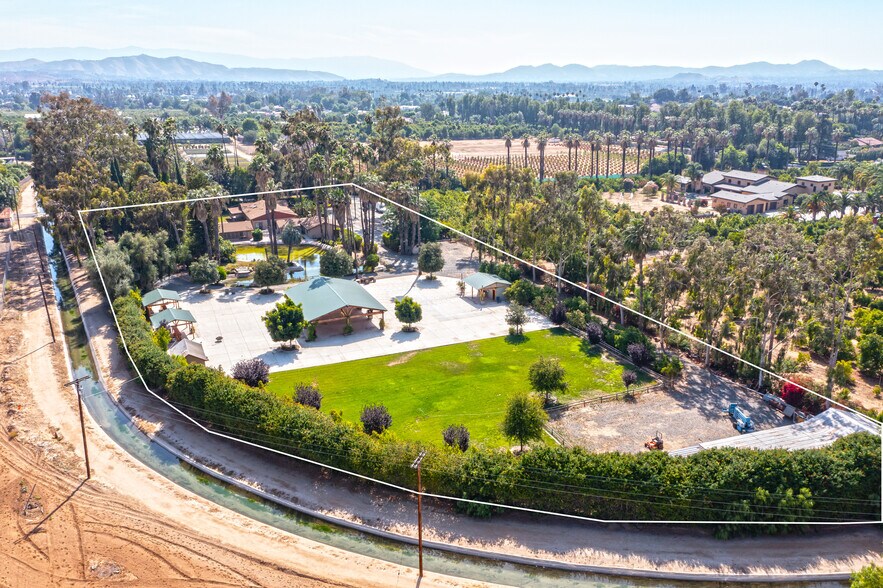 More Photos Of 2083 Grace St, Riverside Multifamily For Sale