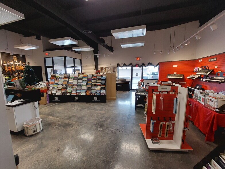 More Photos Of 1724 S Church St, Watertown Storefront Retail Office For Lease