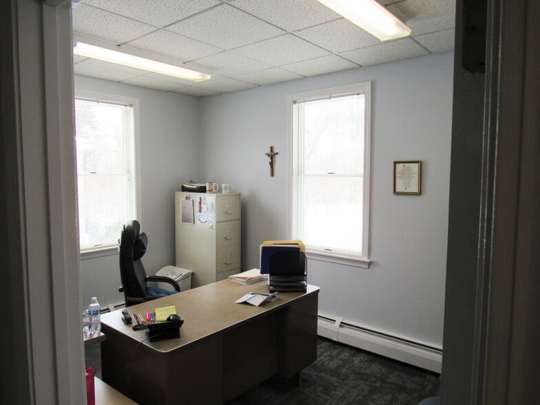 More Photos Of 29 Colton St, Farmington Religious Facility For Sale
