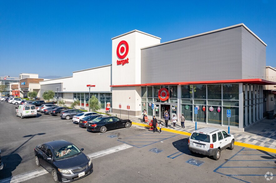 More Photos Of 10340 Sepulveda Blvd, Mission Hills General Retail For Lease
