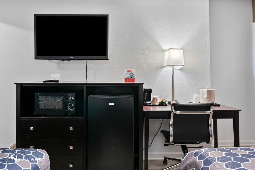 More Photos Of 1535 Montgomery Hwy, Vestavia Hills Hotel For Sale