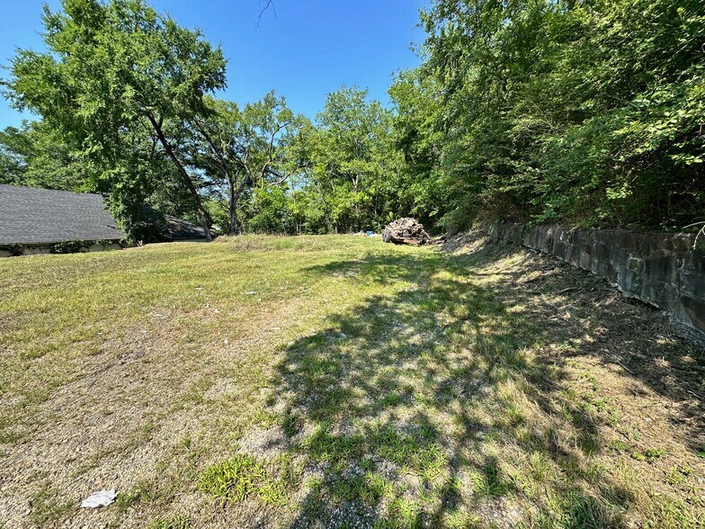 More Photos Of 1107 Spring St, Hot Springs Flex For Sale