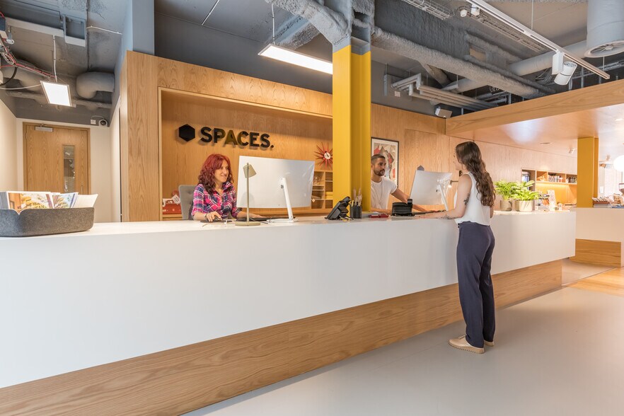 More Photos Of 77 Fulham Palace Rd, London Coworking Space