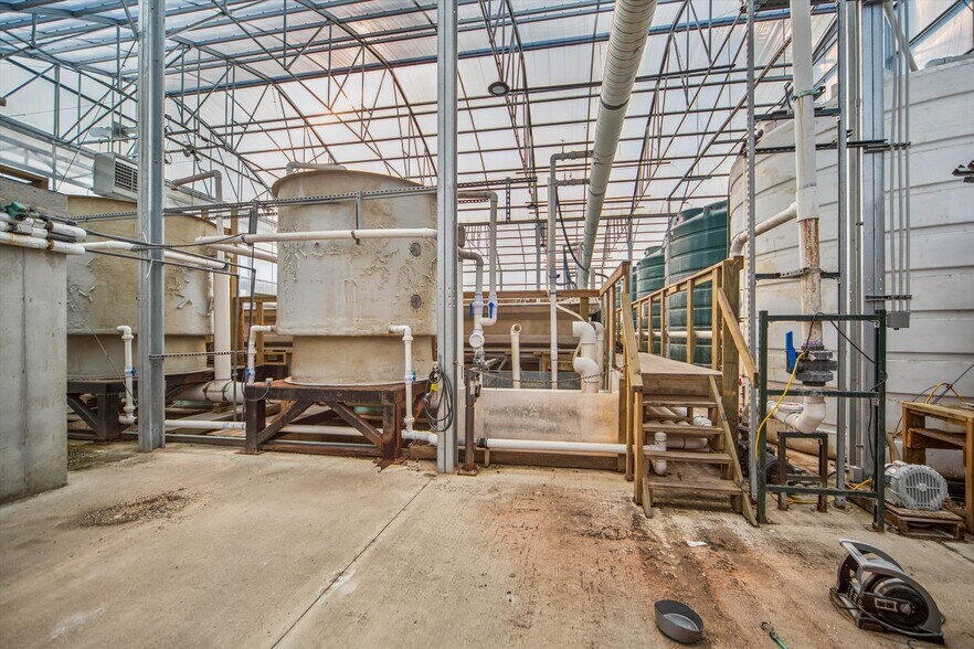 More Photos Of 1802 Industrial Park Dr, Ellsworth Industrial For Sale