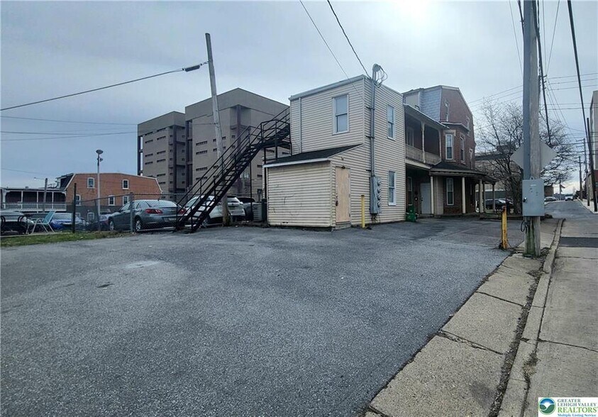 More Photos Of 441 W Linden St, Allentown Office For Sale