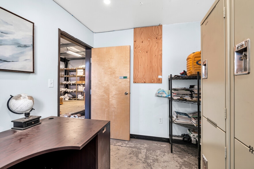 More Photos Of 15464 SE 94th Ave, Clackamas Industrial For Sale