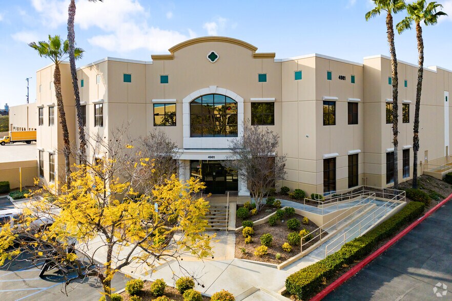 More Photos Of 4981 4th St, Irwindale Distribution For Lease