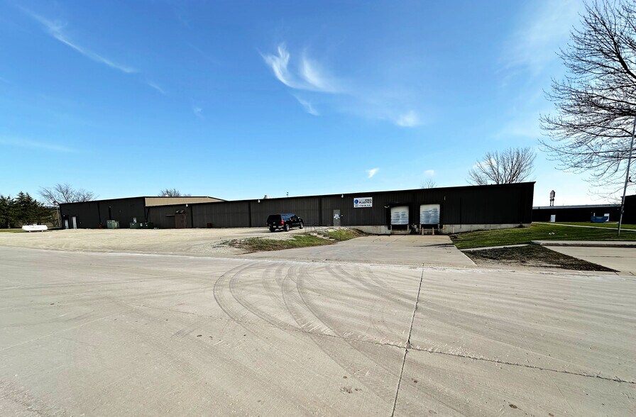 Primary Photo Of 601 17th St SE, Independence Warehouse For Sale