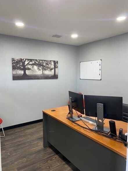 More Photos Of 400 Chisholm Valley Dr, Round Rock Freestanding For Lease