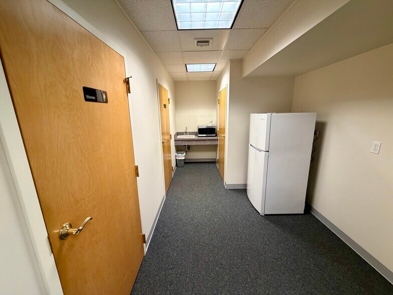 More Photos Of 277 Tompkins St, Cortland Office For Lease