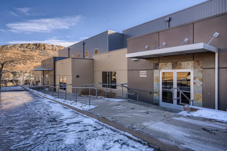More Photos Of 1211 Avery St, Golden Office For Lease
