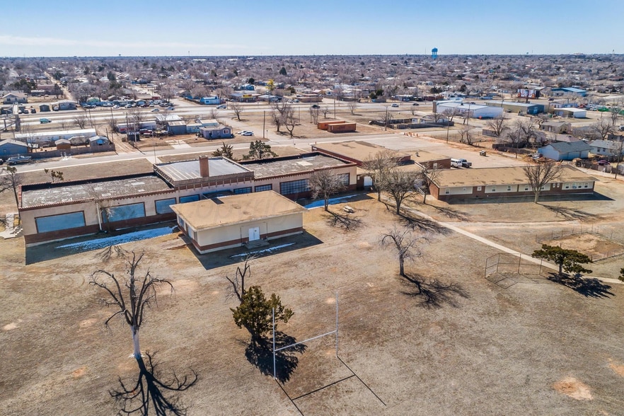 More Photos Of 2800 NW 9th St, Amarillo Schools For Sale