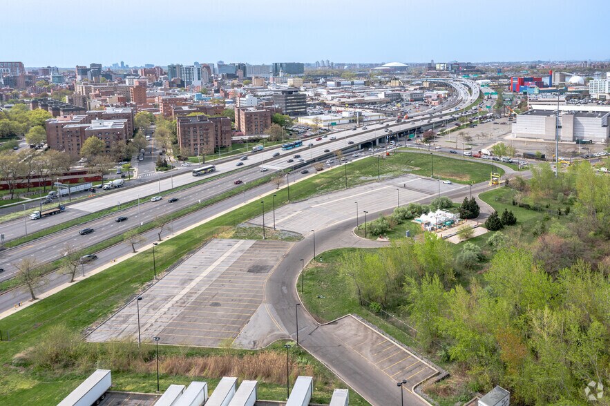 More Photos Of 25-70 Whitestone Expy, Whitestone Land For Lease