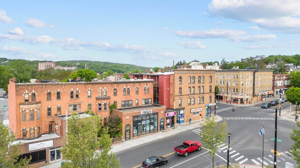 More Photos Of 343-357 W Main St, Waterbury Apartments For Sale