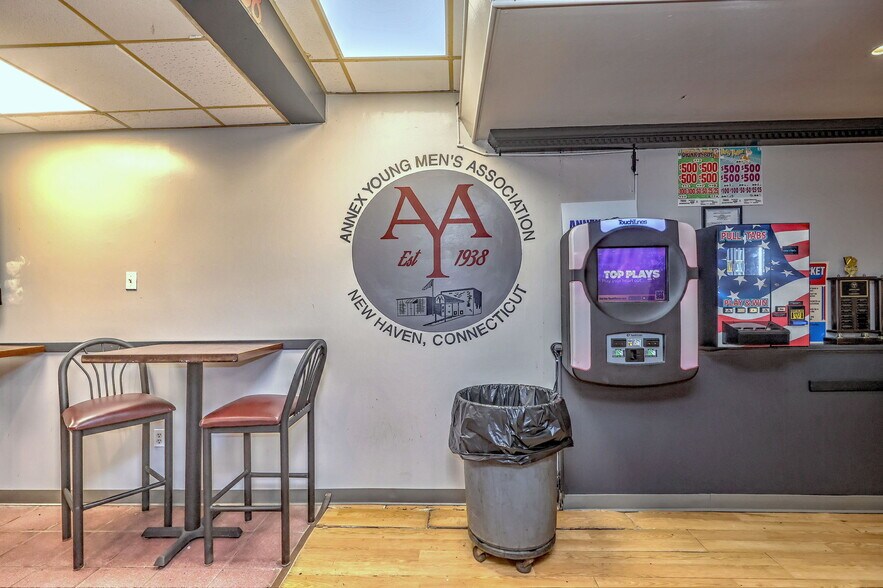 More Photos Of 560 Woodward Ave, New Haven Flex For Sale