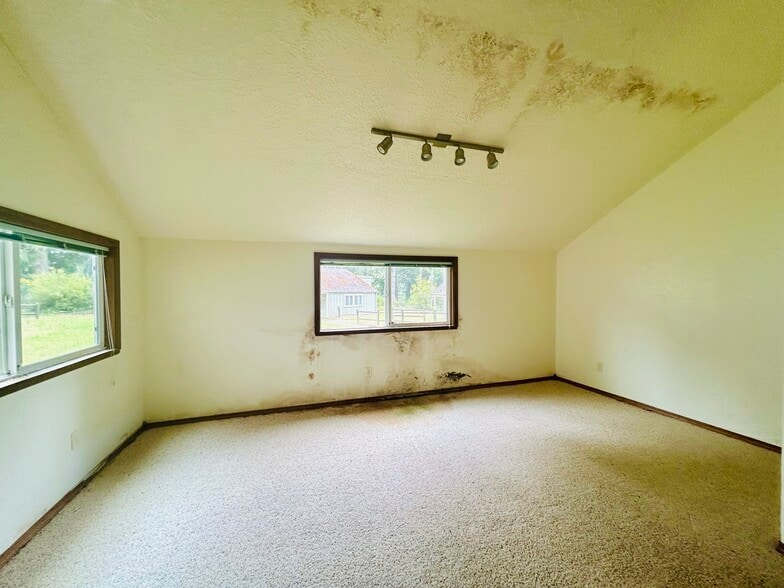 More Photos Of 1190 N Tenmile Lk, Lakeside Trailer Camper Park For Sale