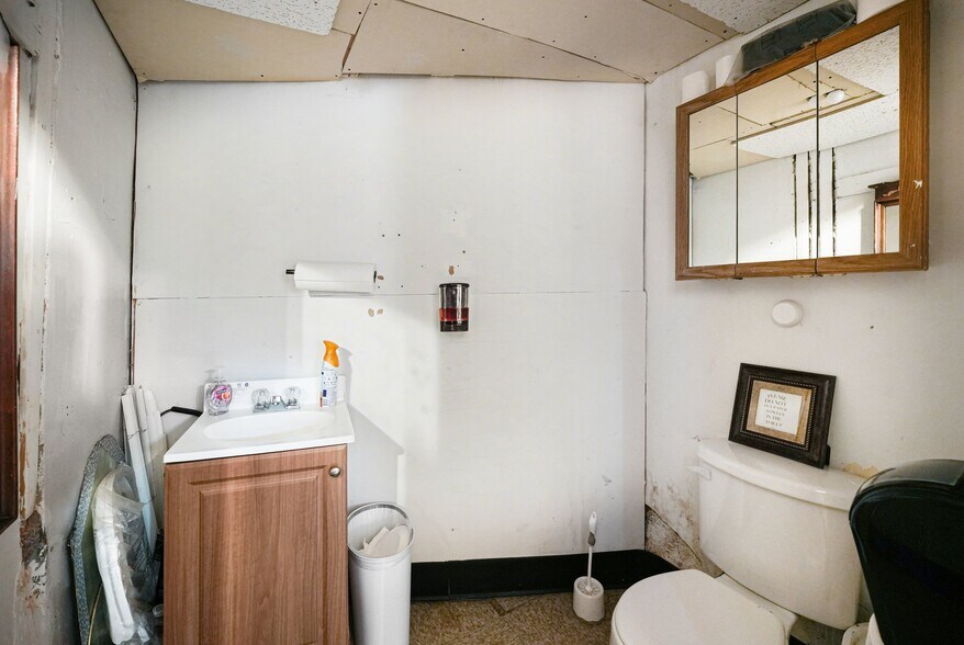 More Photos Of 2900 N Josephine St, Denver Specialty For Sale