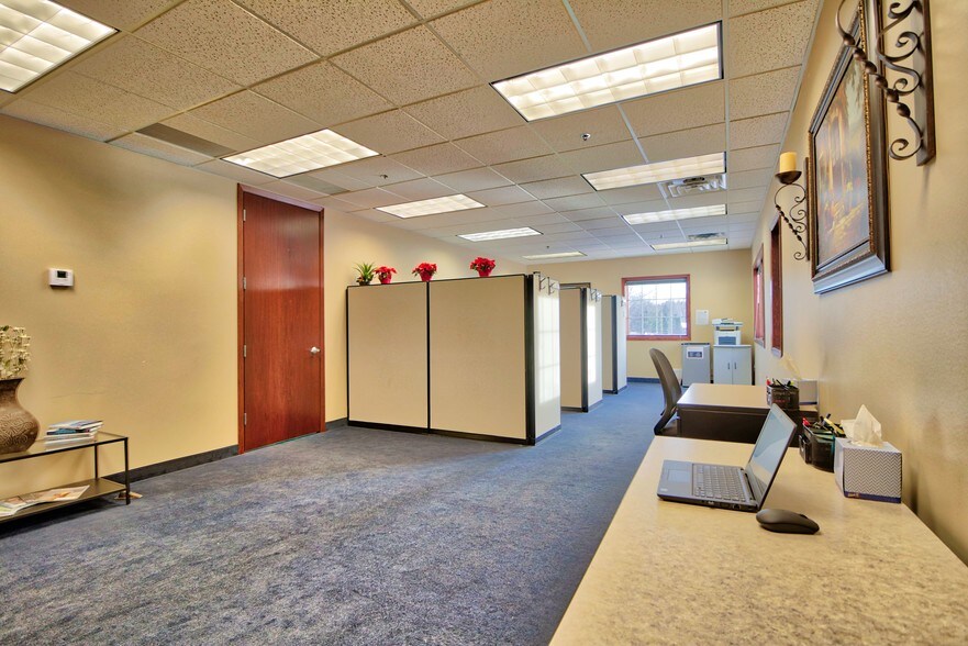 More Photos Of 1030 County Road E W, Saint Paul Unknown For Lease