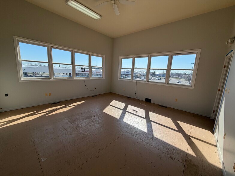 More Photos Of 150 S Washington St, Oxford Freestanding For Sale