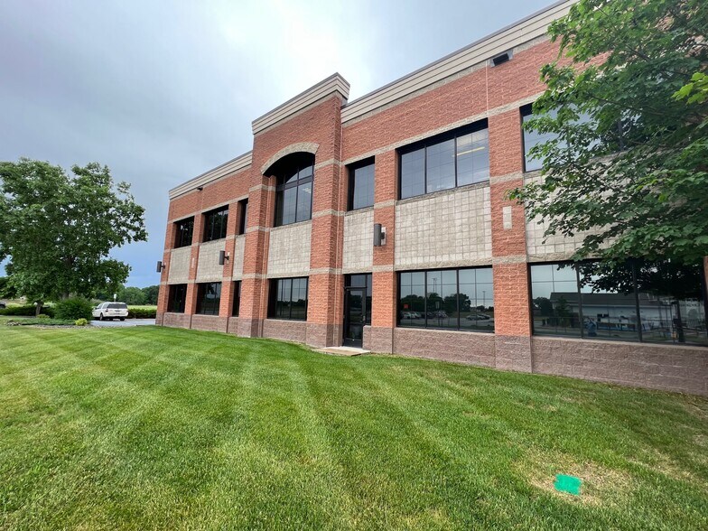 More Photos Of 5298 Kyler Ave NE, Albertville Medical For Lease