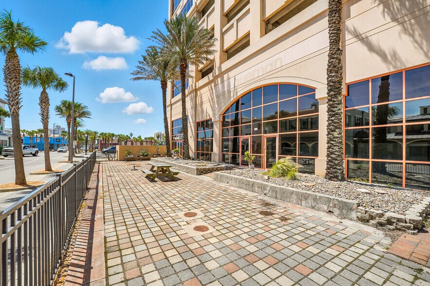 More Photos Of 320 1st St N, Jacksonville Beach Office Residential For Sale